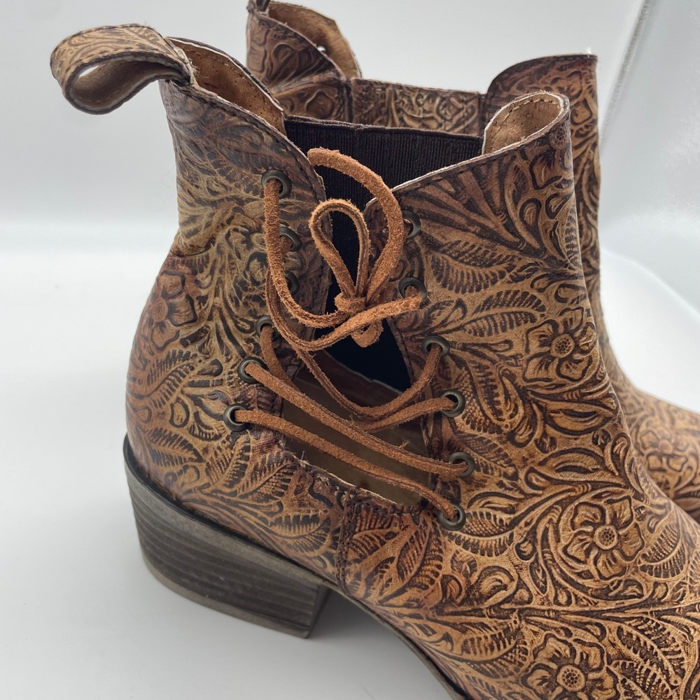 Circle G Women's Floral Tooled Leather Embossed Lace Up Ankle Boots Sz 7 Booties - Picture 2 of 7